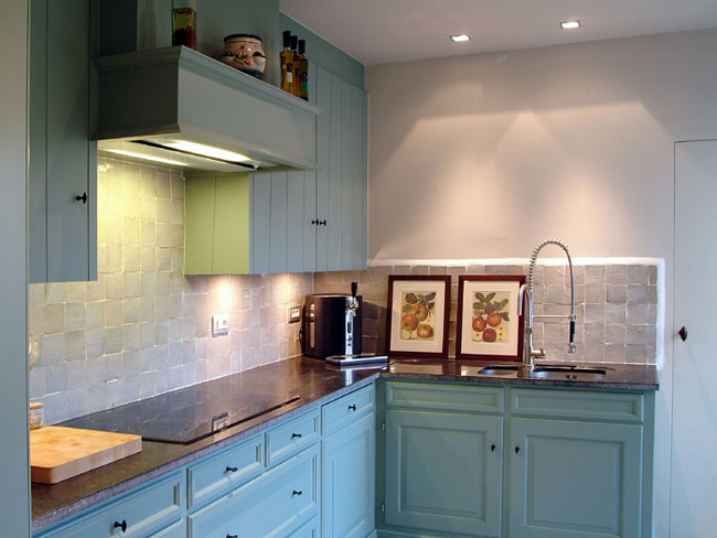 Keuken muur schilderen: kleuradviseur tips voor de keuken.